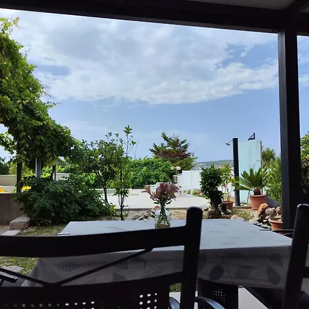 Ginna Διαμέρισμα Τρογκίρ