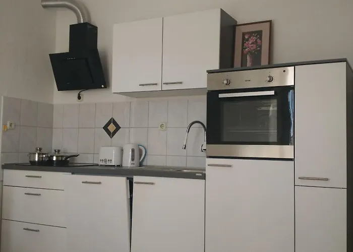 Ginna * Τρογκίρ