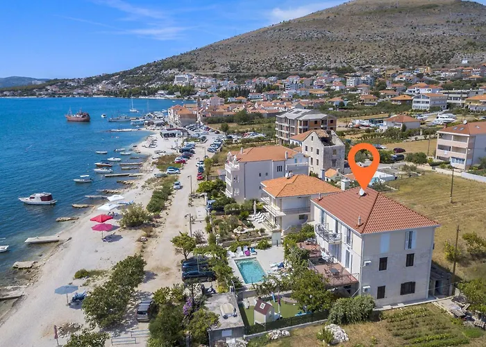 Ginna * Τρογκίρ