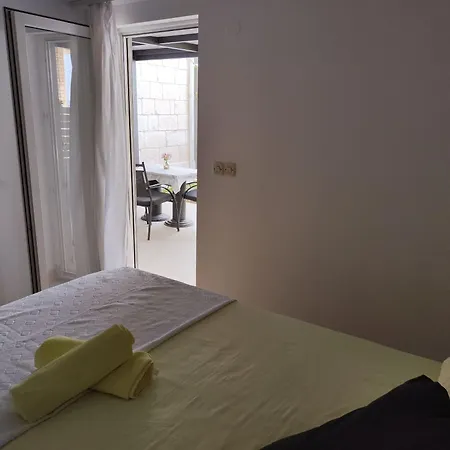 Ginna Apartment *
